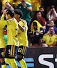 FUTBOLISTAS azulcremas celebran
un gol el fin de semana.