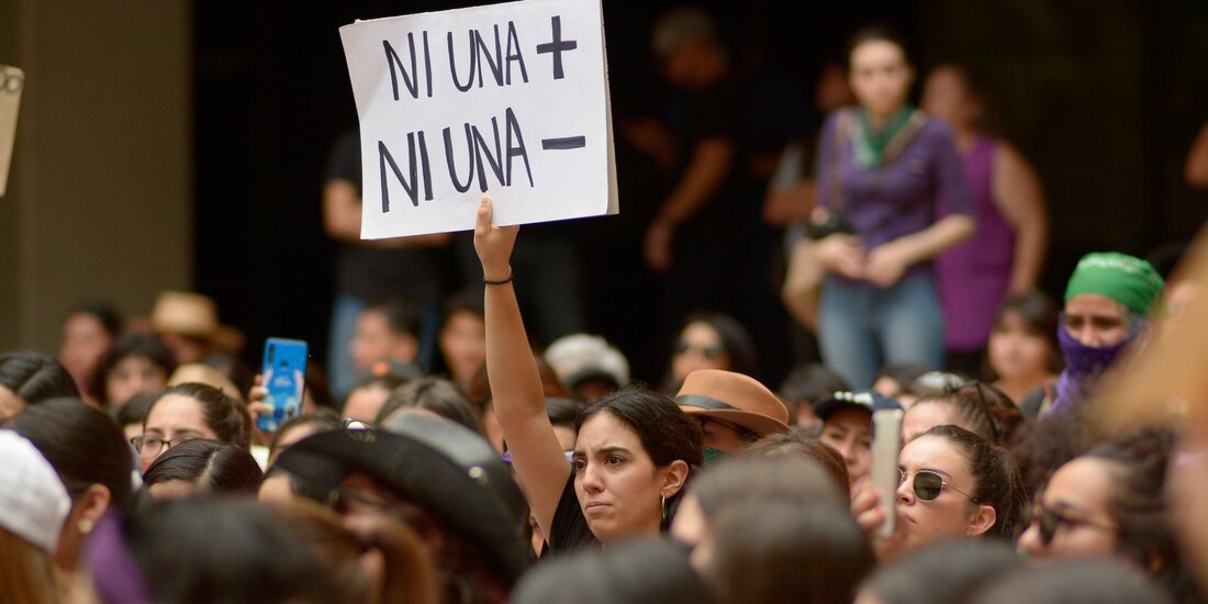 Mujeres protestan contra violencia de género