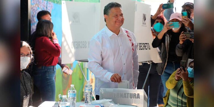 Julio Menchaca esta mañana