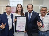 Libia Denisse recibe constancia de mayoría por parte del IEEG.