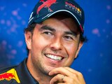 Checo Pérez sonríe en una conferencia de prensa previa al Gran Premio de Francia de F1, el pasado 21 de julio.