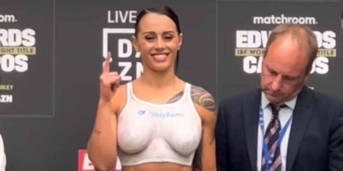 Cherneka Johnson es excampeona mundial de peso súper gallo de la Federación Internacional de Boxeo (FIB)