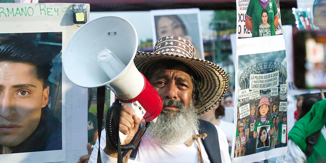 En el marco del Día del Padre, en ciudades como Veracruz, León y Chilpancingo, colectivos realizaron ayer marchas y actividades de protesta para recordar a los progenitores desaparecidos, así como visibilizar la lucha de sus hijos por encontrarlos.