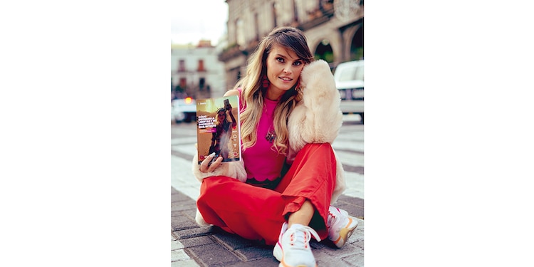 LA ESCRITORA Gloria Álvarez, el pasado 8 de diciembre, en el centro de Guadalajara.