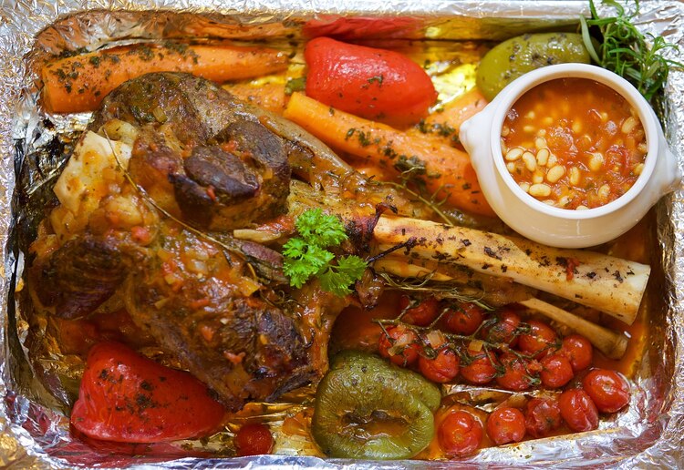 El apoyo de mil 500 pesos es para garantizar que habitantes de Iztapalapa puedan disfrutar de una cena navideña.