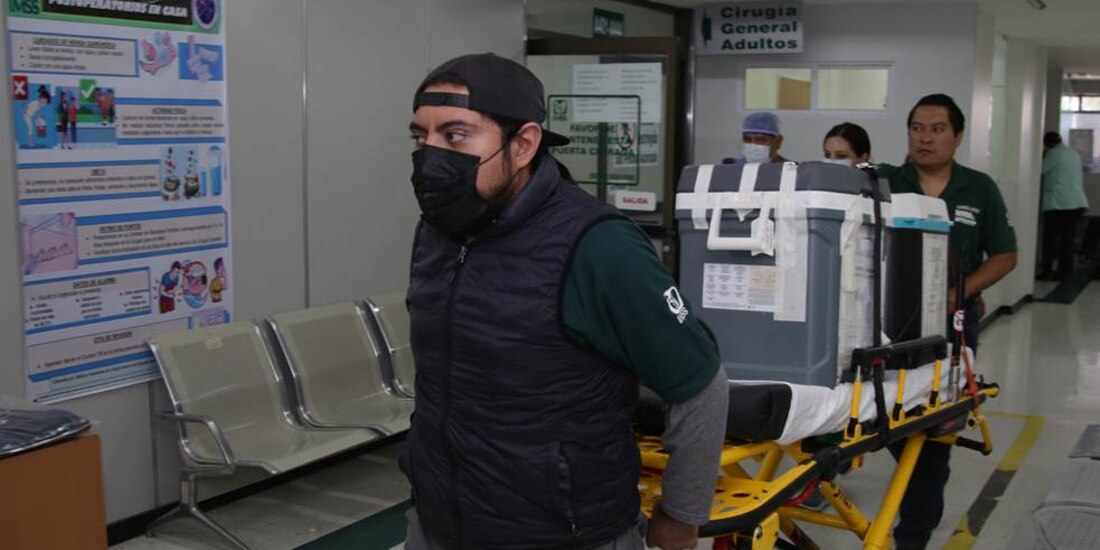 Especialistas del Hospital General del Centro Médico Nacional La Raza trasplantaron el décimo corazón en lo que va del año, gracias a la generosidad de una familia que decidió donar los órganos de su paciente, una mujer de 28 años que presentó muerte encefálica por traumatismo severo