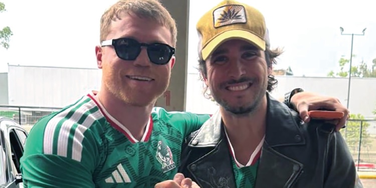 EL BOXEADOR Saúl Canelo y el actor Diego Boneta, ayer