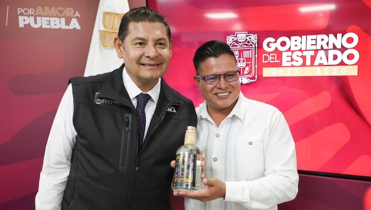 El gobernador de Puebla, Alejandro Armenta Mier, promueve la inclusión de los pequeños productores en toda la cadena agroindustrial.