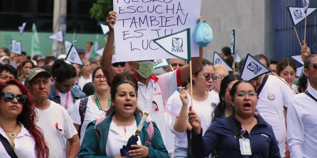 Trabajadores sindicalizados del IMSS han hecho marchas en los últimos días.