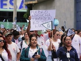 Trabajadores sindicalizados del IMSS han hecho marchas en los últimos días.