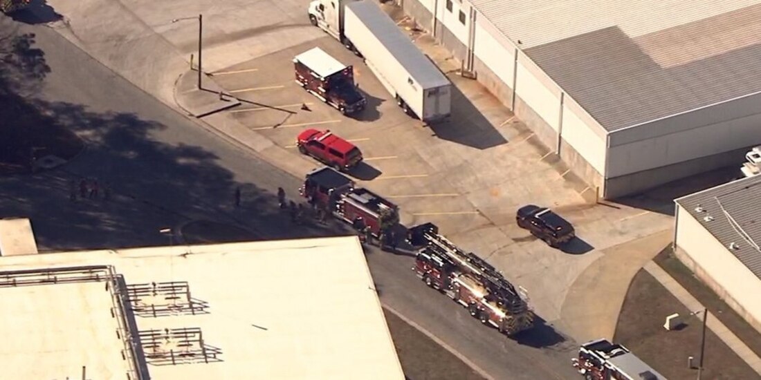 Al lugar del siniestro arribaron bomberos locales.