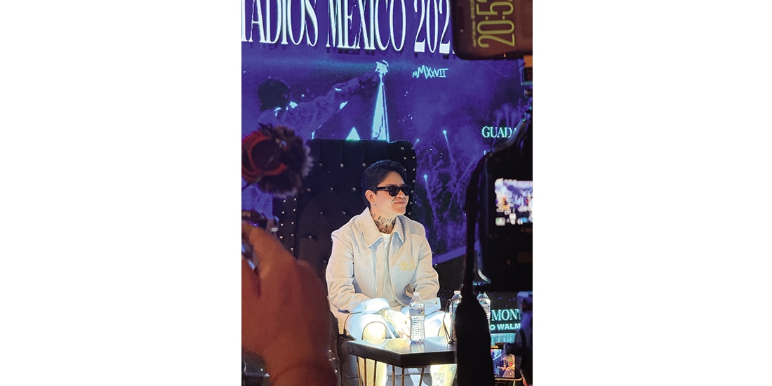 El intérprete Junior H en conferencia de prensa, el jueves en la CDMX.