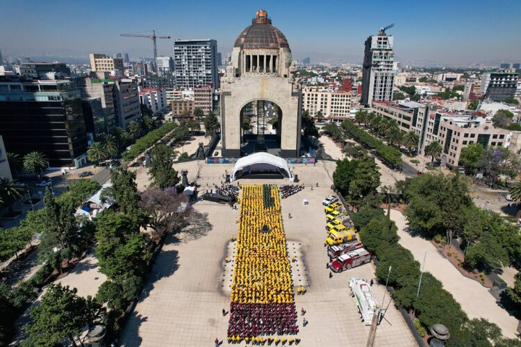 Equipamiento, prevención y coordinación interinstitucional marcan el inicio de la campaña contra incendios.