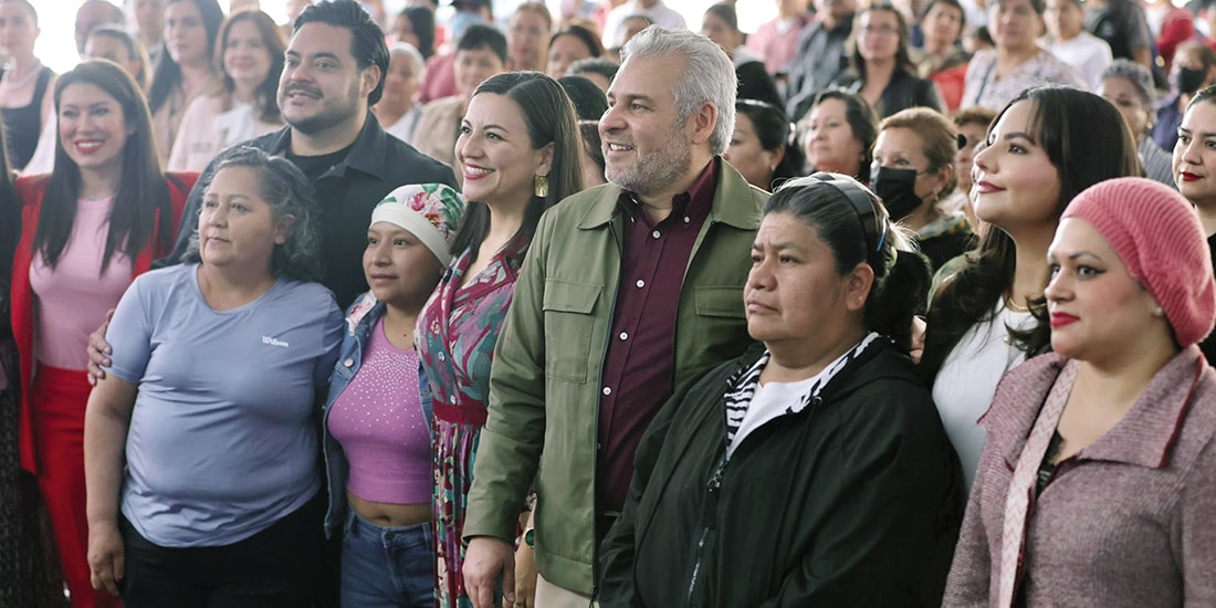 EL MANDATARIO ESTATAL, ayer, durante un acto con mujeres de Michoacán.