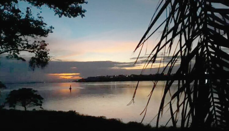 Atardecer en el río Congo, 2019.