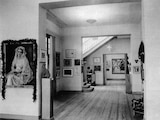 Una vista de la exposición sobre surrealismo que organizó la galería en 1940.