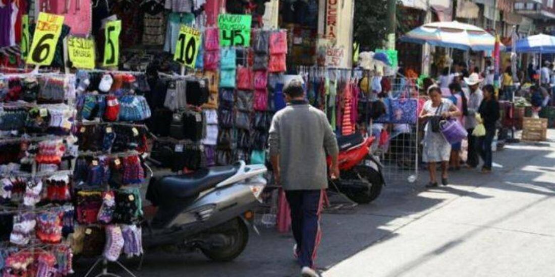 Comercio informal en calles de la Ciudad de México.
