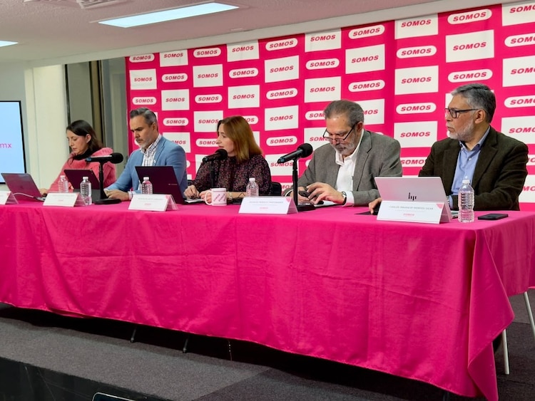 Conferencia de prensa del partido Somos, el 27 de octubre de 2026.