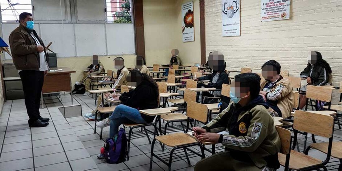 CDMX: ¿Cómo cambio de secundaria a mi hijo para el ciclo 2023-2024?