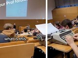 El joven sorprendió a sus compañeros y a su profesor cuando sacó una máquina de escribir para tomar apuntes