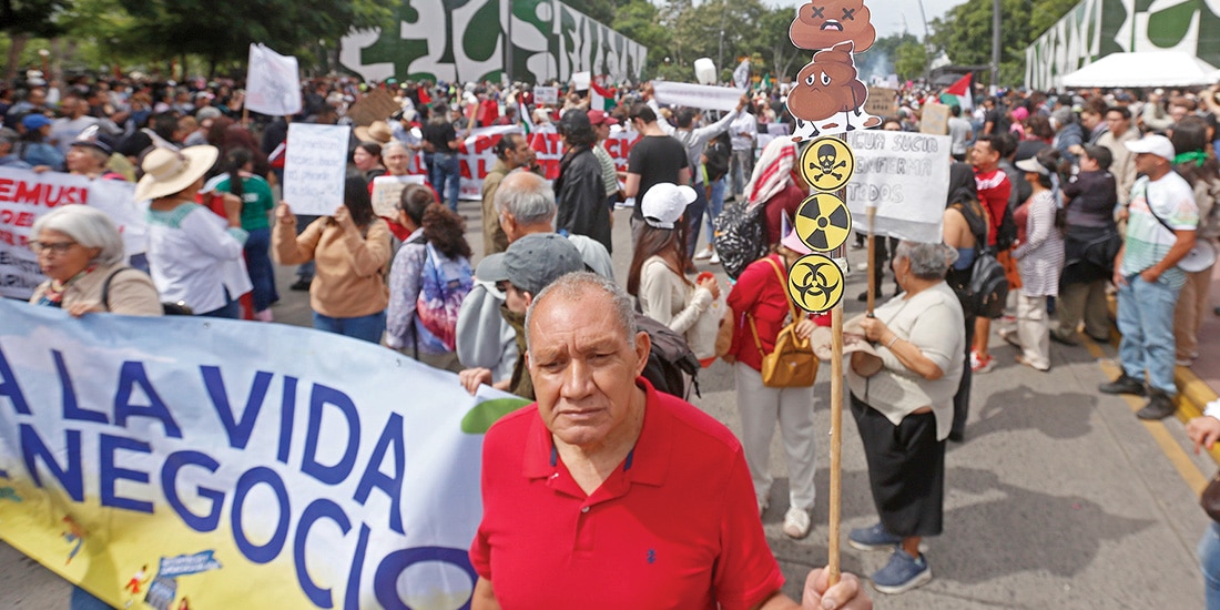 LA MANIFESTACIÓN del domingo 18 de octubre contra la mala calidad del agua potable fue eminentemente pacífica.