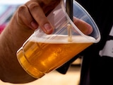 Piden gravar las bebidas por su contenido