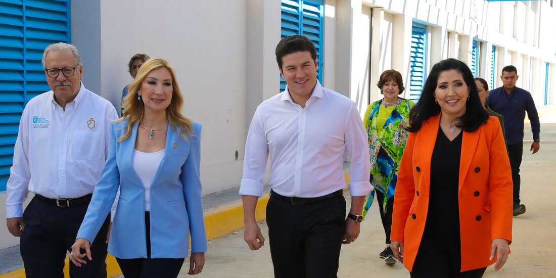 Samuel García supervisa obras de construcción del Macrocentro Comunitario