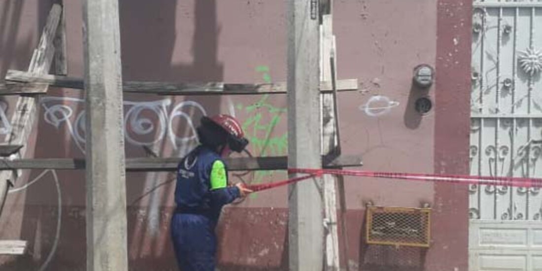 Autoridades revisan afectaciones y corte en servicio de luz.