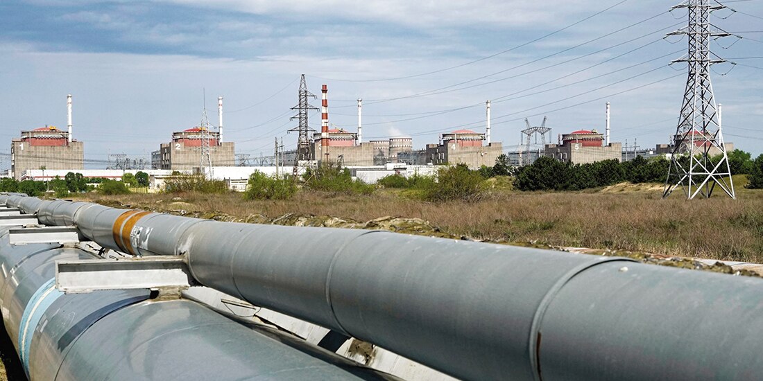 Vista de la central nuclear de Zaporiyia, en Energodar, territorio bajo control ruso, 1 de mayo de 2022.