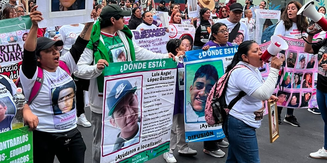 Movilización de madres buscadoras y colectivos de búsqueda de personas sobre la Calzada de Tlalpan, el 10 de junio de 2026.