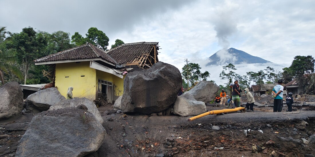 Erupción del monte Semeru