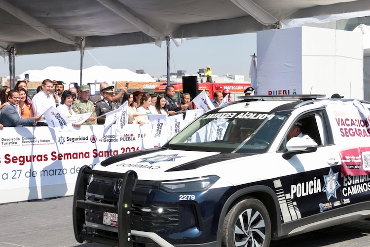 Más de 4 mil elementos resguardan carreteras y destinos turísticos de Puebla durante Semana Santa 2026.
