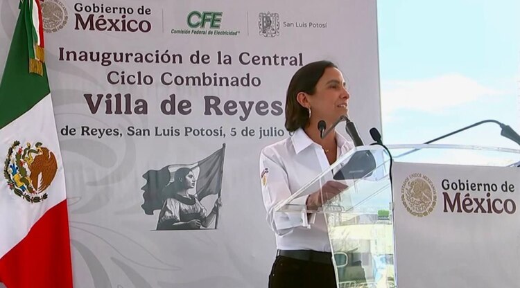 La secretaria de energía, Luz Elena González, en la inauguración de la central eléctrica, el sábado, en SLP.
