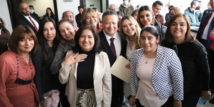 "Hemos iniciado con la transformación en materia de economía, seguridad, desarrollo social y un combate frontal a la corrupción”, destacó el gobernador de Hidalgo..