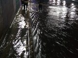 Reportan encharcamientos e inundaciones en diversos puntos de la CDMX; el Metro alertó por marcha lenta.