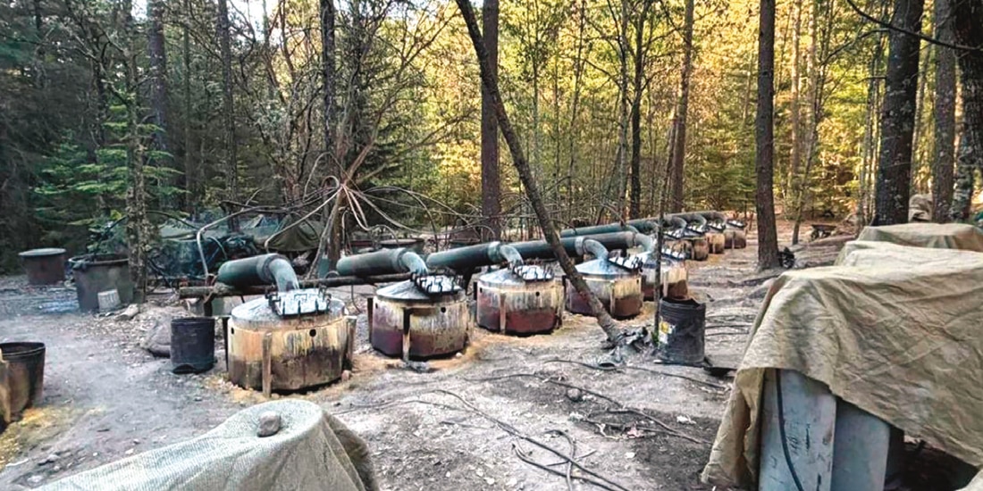 El pasado 6 de mayo, la FGR informó el aseguramiento del laboratorio clandestino, donde hallaron más de 55 mil litros y 50 toneladas de químicos para fabricar drogas sintéticas.