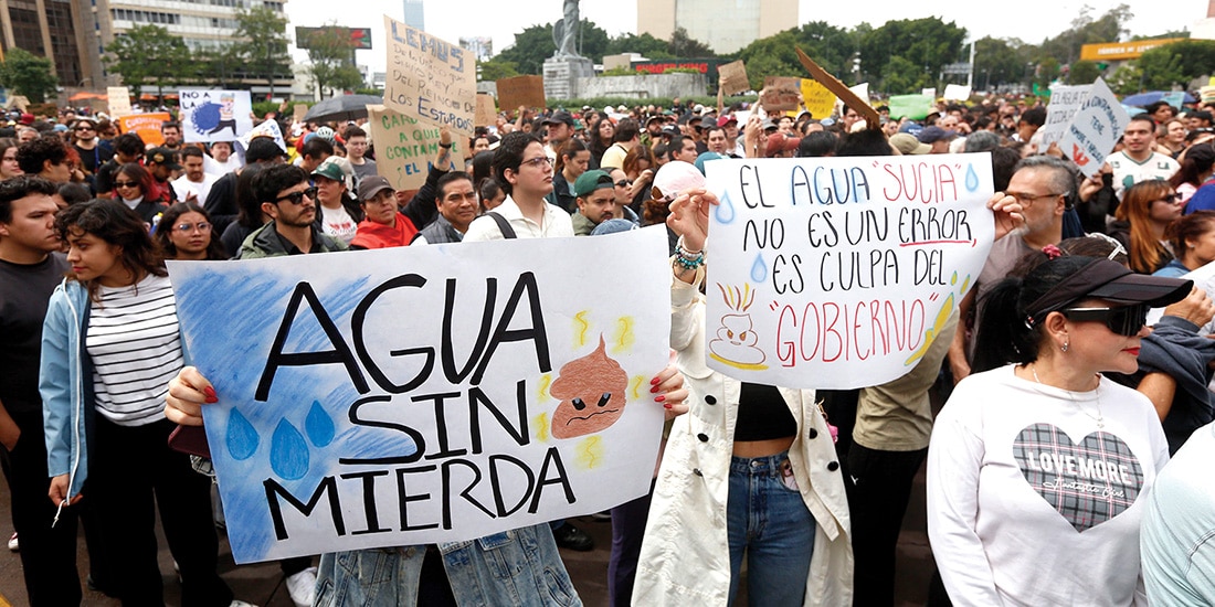 UNAS 10 MIL personas protestaron el domingo pasado en contra del suministro de agua contaminada en la capital de Jalisco y sus alrededores.