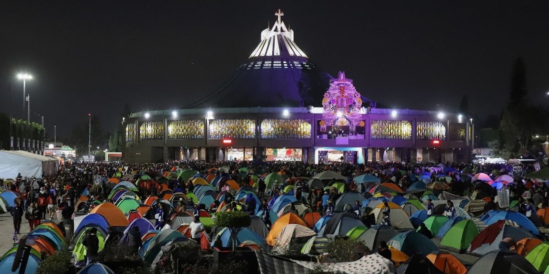 Feligreses a la Basílica de Guadalupe
