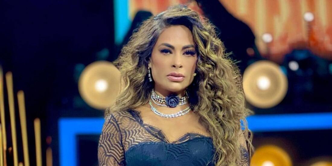 Captan a Galilea Montijo con su anforita, fans preguntan si tiene problemas con el alcohol