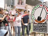 DIVERSAS VÍCTIMAS durante la colocación del antimonumento, el domingo