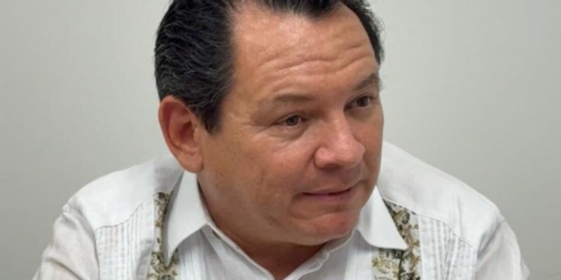 El gobernador de Yucatán, Joaquín Díaz Mena, ayer, durante el Tianguis Turístico.