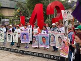 Los padres de los 43 exigen diálogo con el Gobierno Federal.