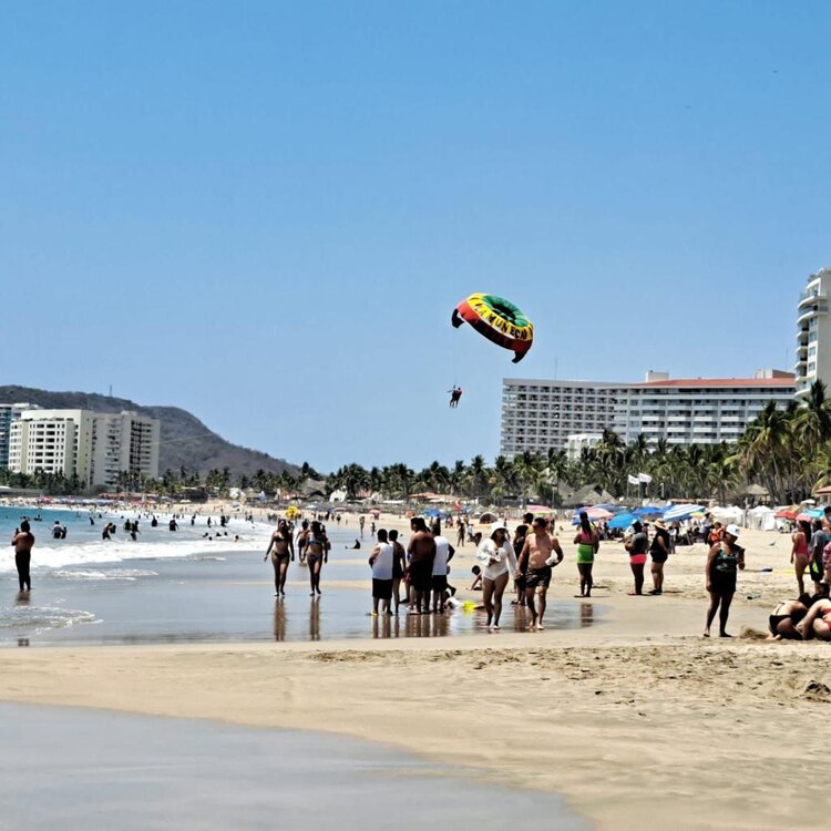 Puerto de Acapulco tuvo una ocupación hotelera del 75.2 por ciento e ingresos por turismo de 2.172 millones de pesos