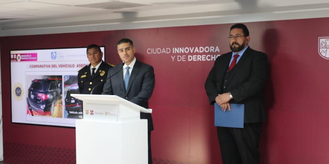 El Jefe de la Policía en conferencia de prensa.