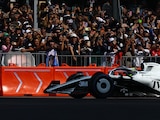 Checo Pérez durante el Show Run de Cadillac en Reforma.