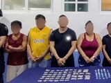 La Fiscalía General del Estado de Quintana Roo practicó cateos en tres inmuebles, aseguró diversos tipos de droga, 123 cartuchos y puso a disposición del Ministerio Público a 15 personas en Tulum