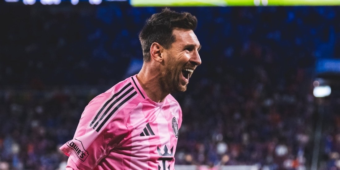 Lionel Messi celebra uno de sus tres goles en la victoria del Inter Miami ante Cincinnati