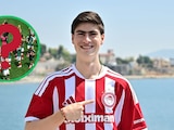 Armando 'Hormiga' González no sería el único mexicano en el Olympiacos esta campaña.