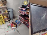 Destrozos en establecimiento comercial de Miguel Hidalgo.