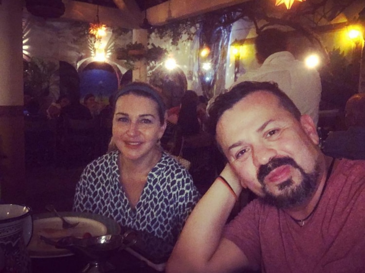 Esta es la historia de amor entre Alicia Villarreal y Cruz Martínez.